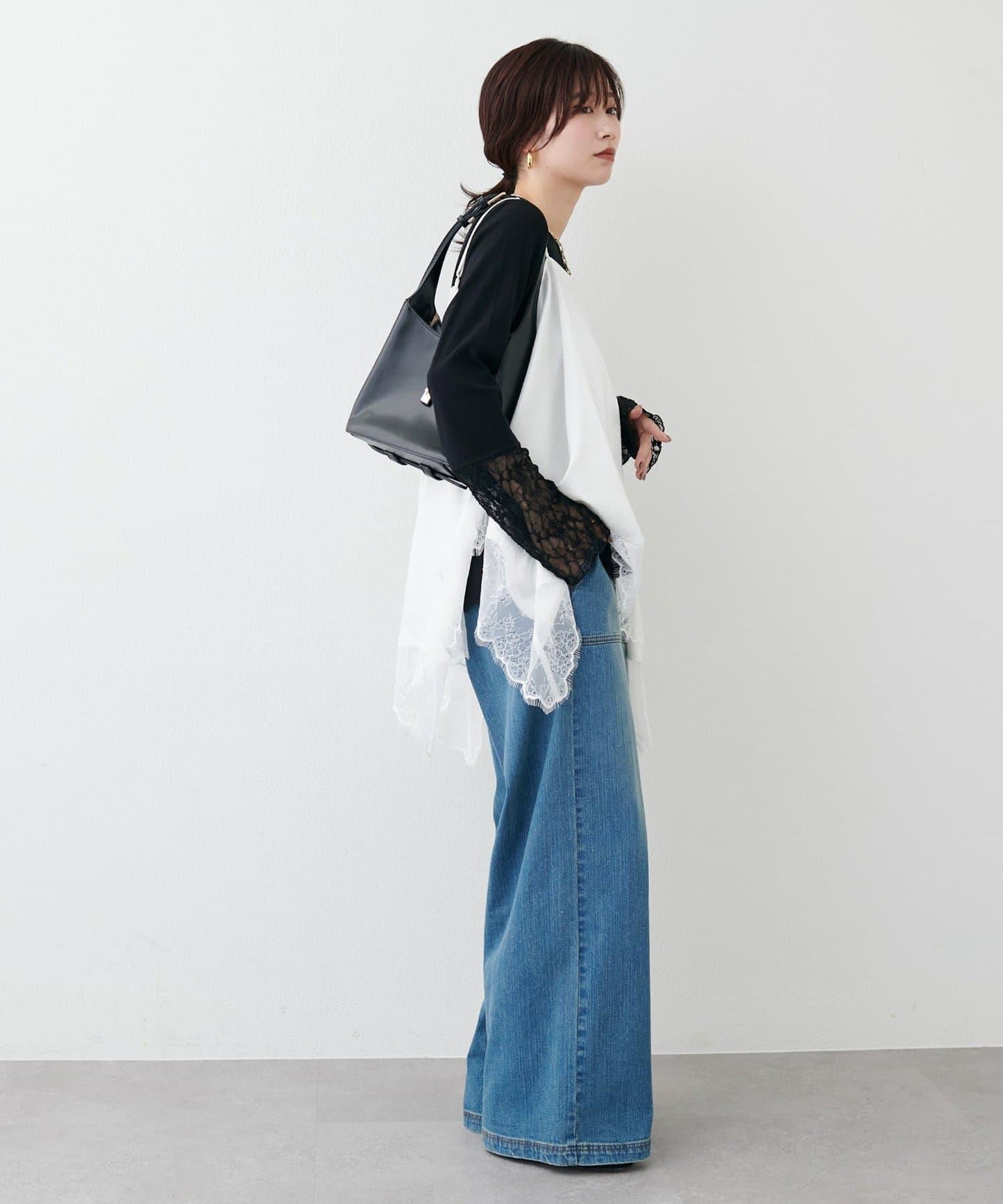 蕾絲拼接長袖T恤