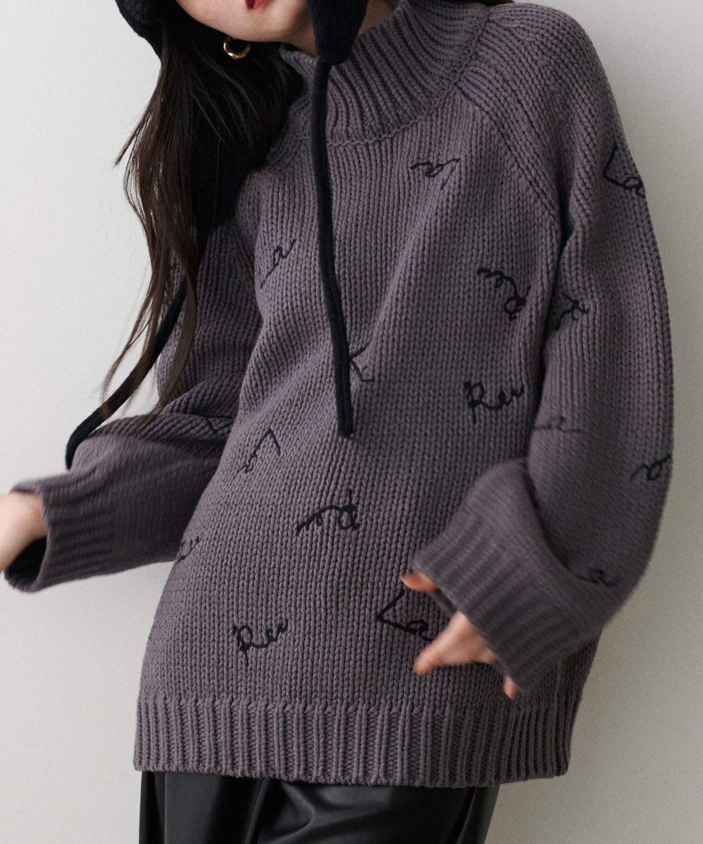 【LARUTA】手寫風格logo刺繡針織衫