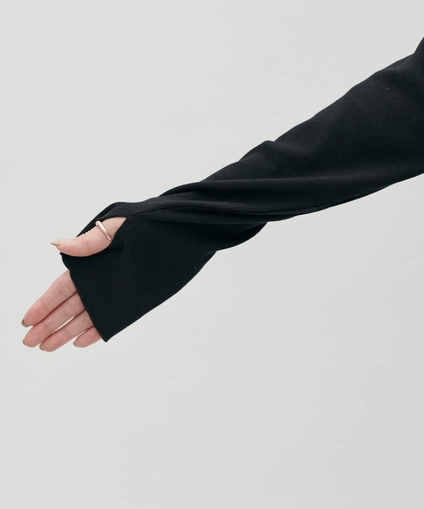 帶拇指孔長袖T恤