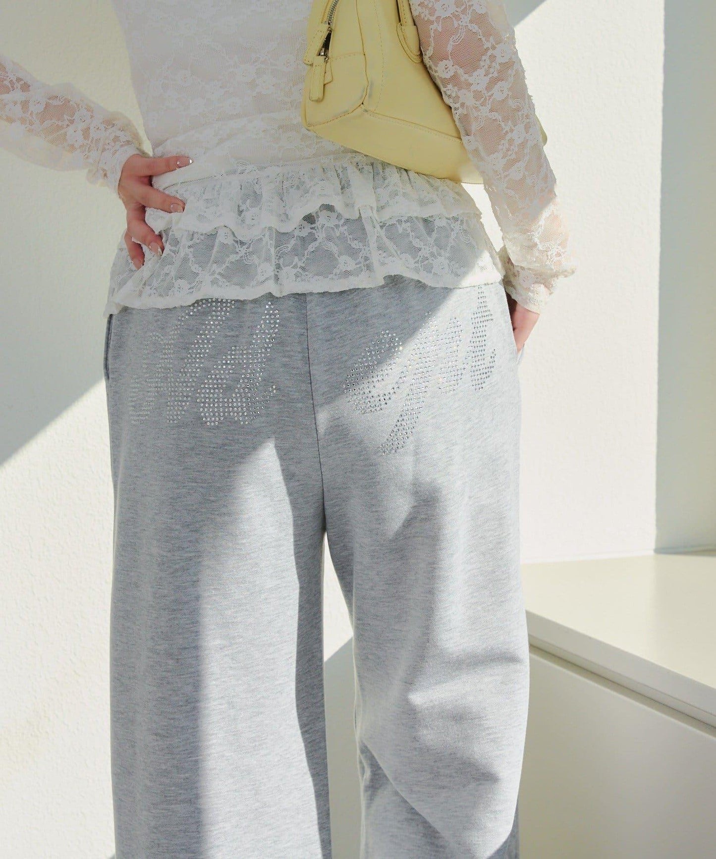 【SETUP】背部標誌水鑽裝飾休閒褲