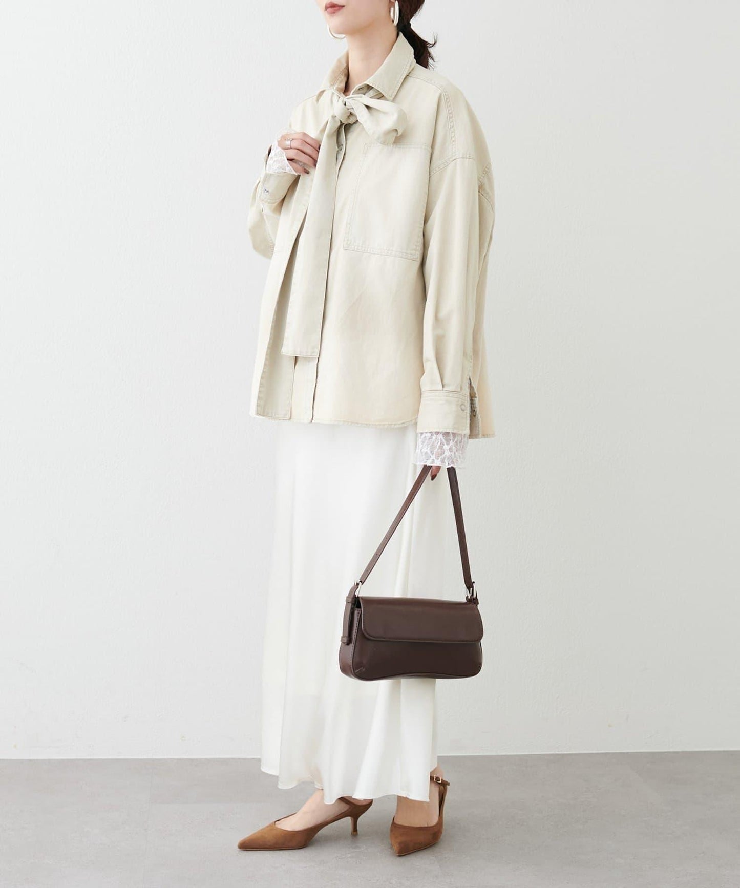 蕾絲拼接長袖T恤