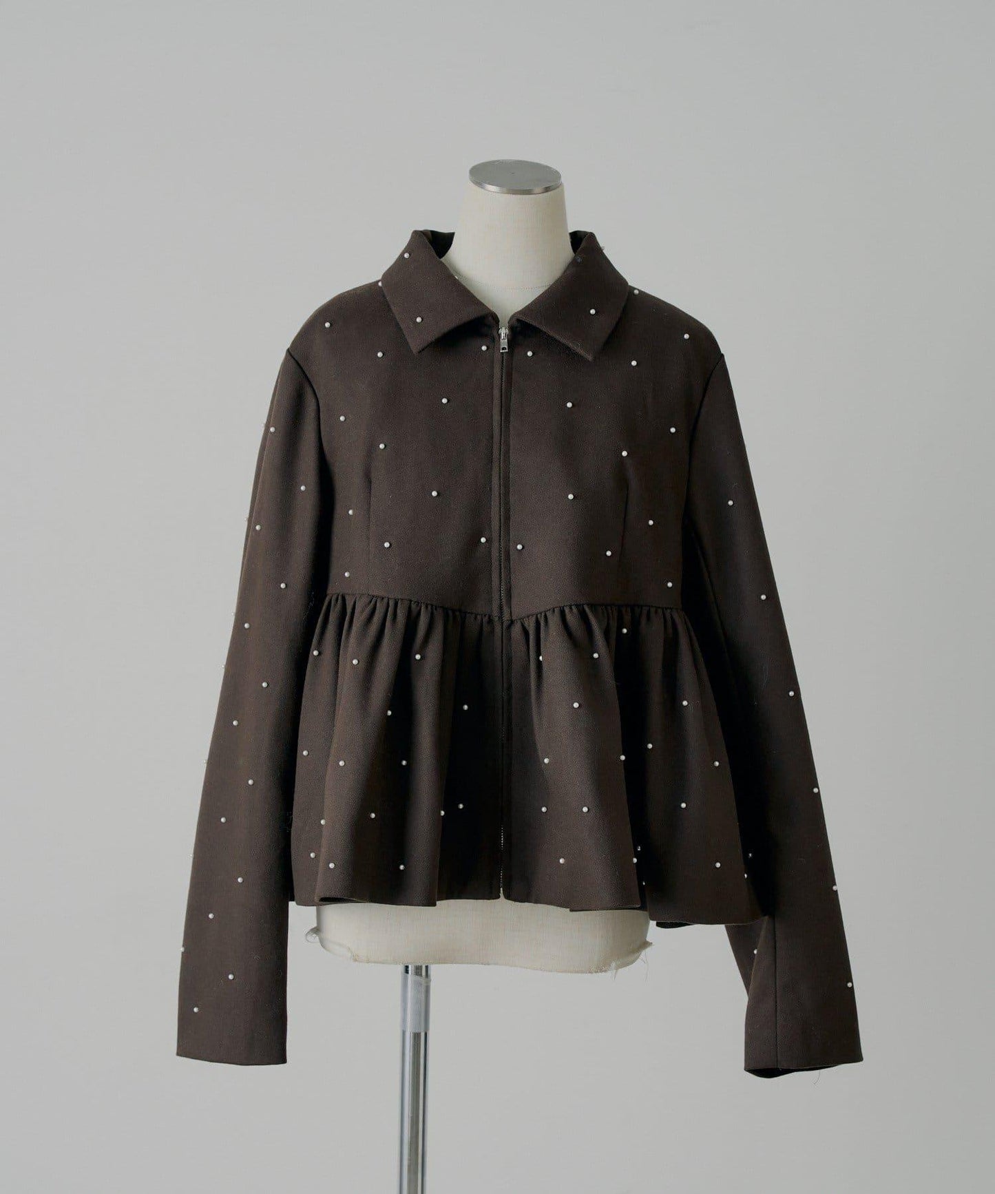 【SALON by Chico】珍珠裝飾荷葉邊拉鍊夾克