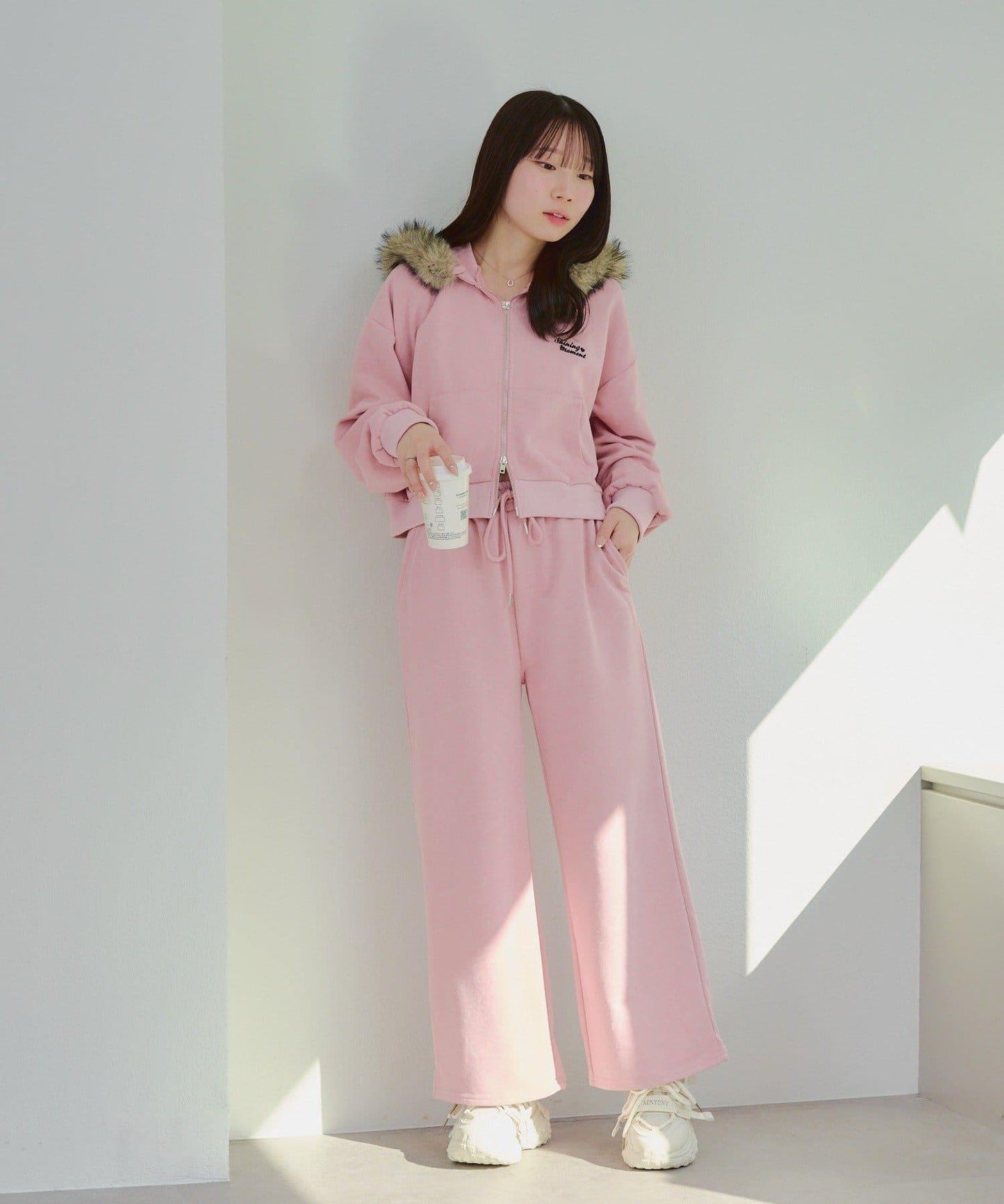 【SETUP】背部標誌水鑽裝飾休閒褲