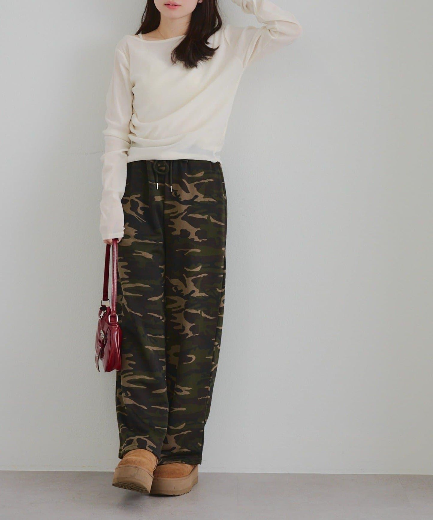 【SETUP】背部標誌水鑽裝飾休閒褲