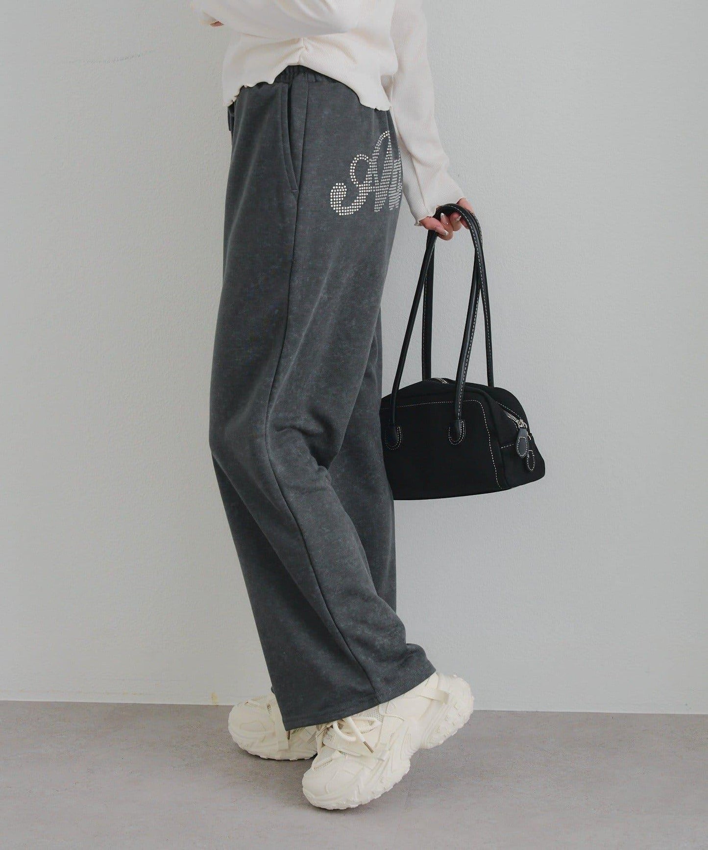 【SETUP】背部標誌水鑽裝飾休閒褲