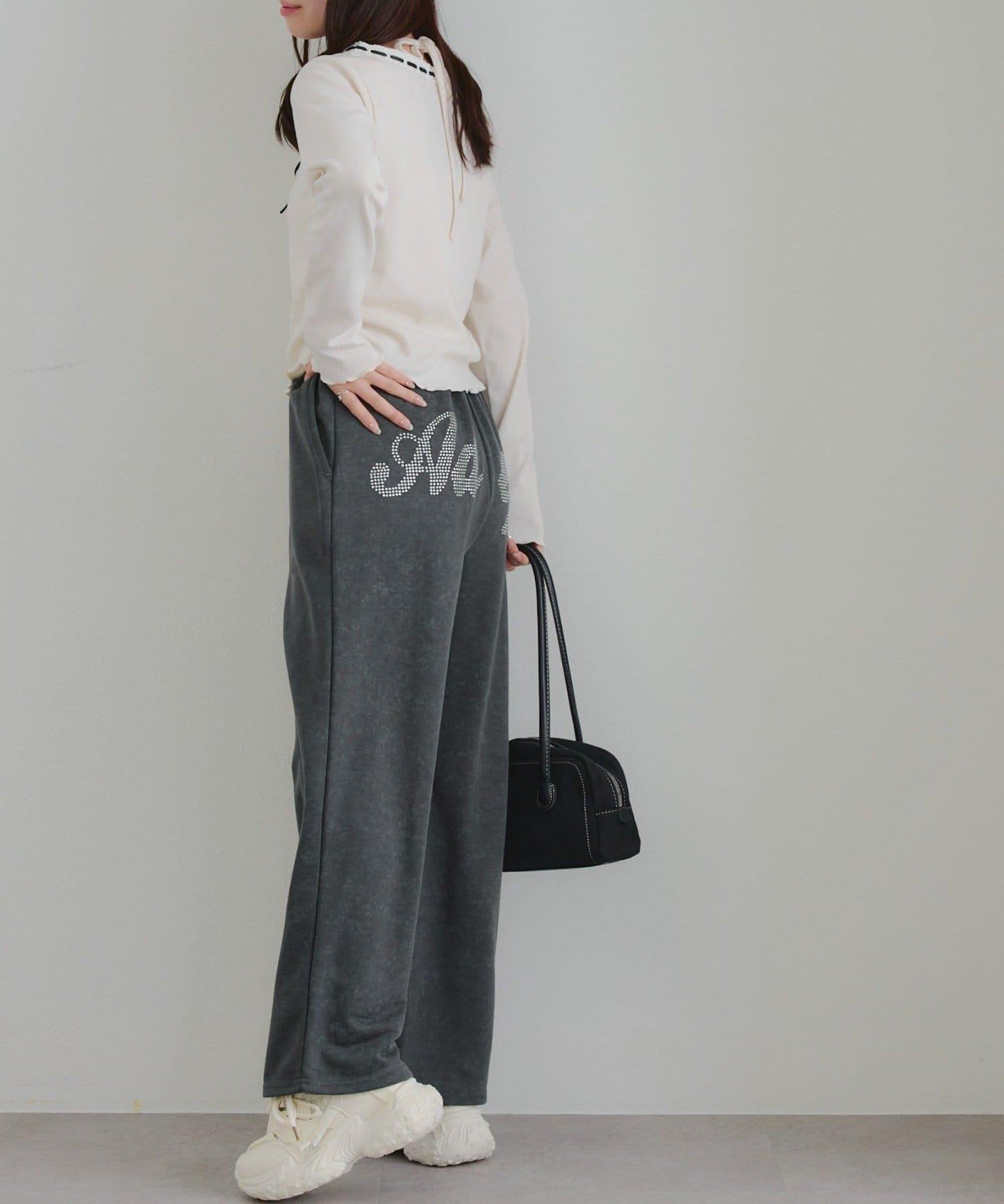 【SETUP】背部標誌水鑽裝飾休閒褲