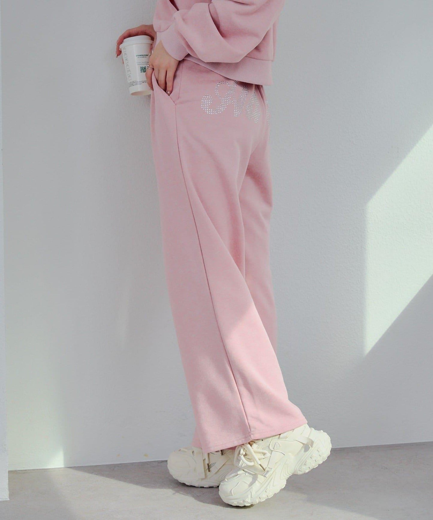 【SETUP】背部標誌水鑽裝飾休閒褲