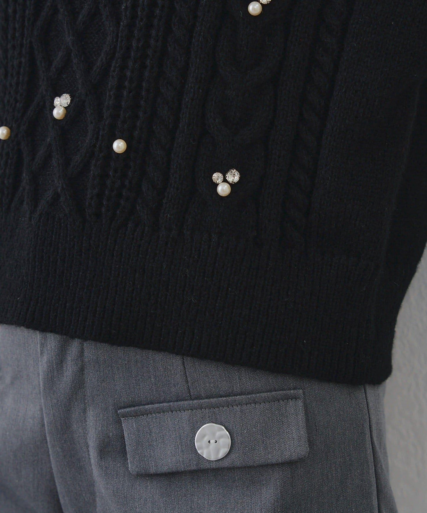 珍珠裝飾麻花針織套頭衫