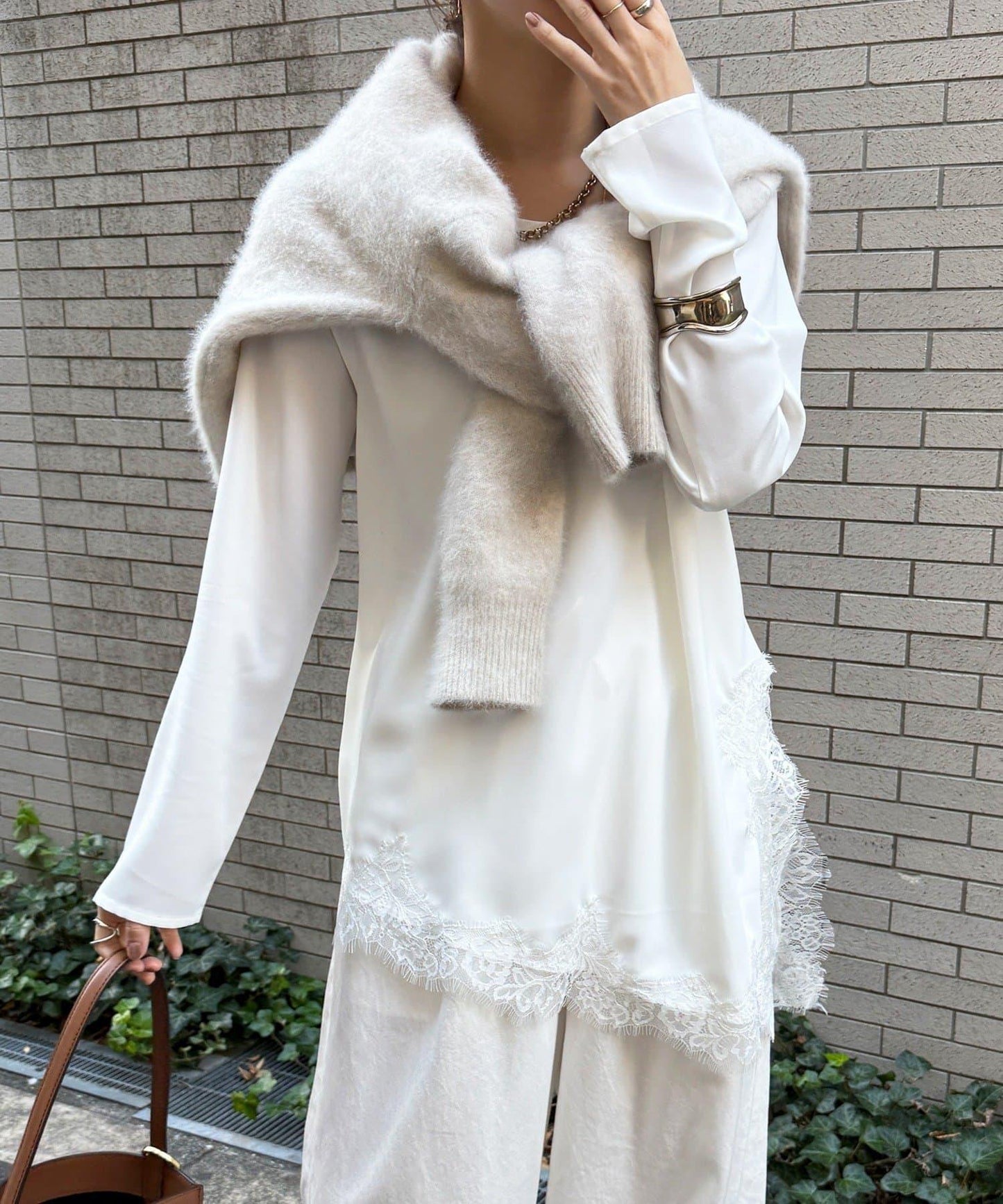 喬其紗不對稱蕾絲拼接襯衫