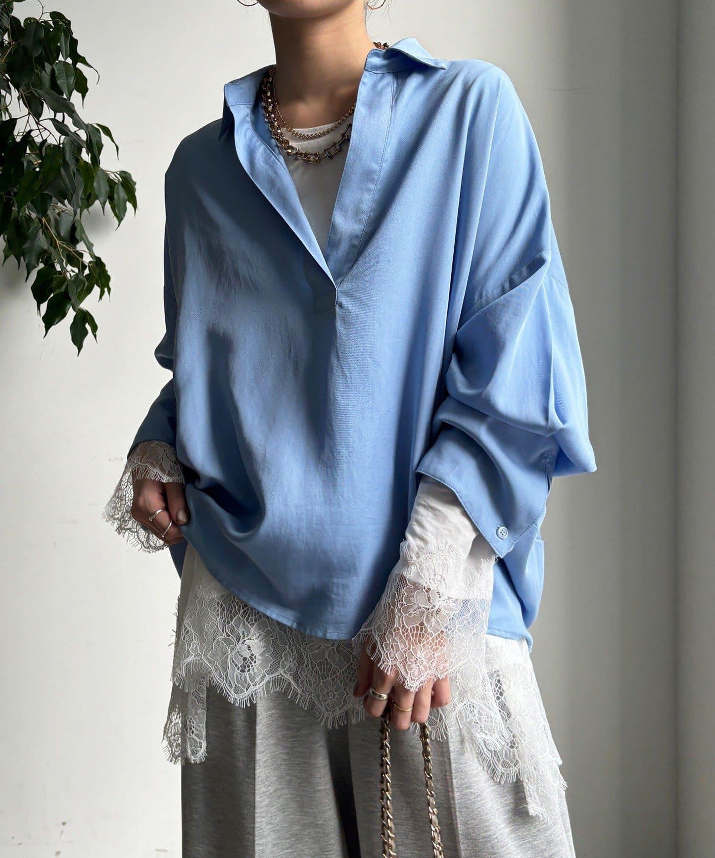 蕾絲拼接下襬長袖T恤