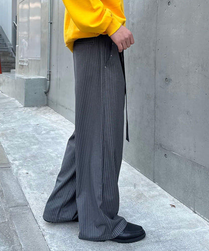 配腰帶細條紋裝飾寬鬆西裝褲