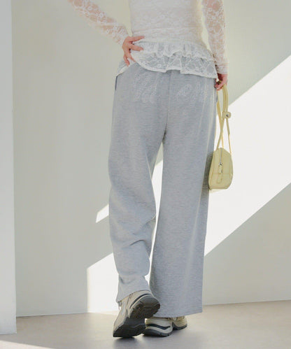 【SETUP】背部標誌水鑽裝飾休閒褲