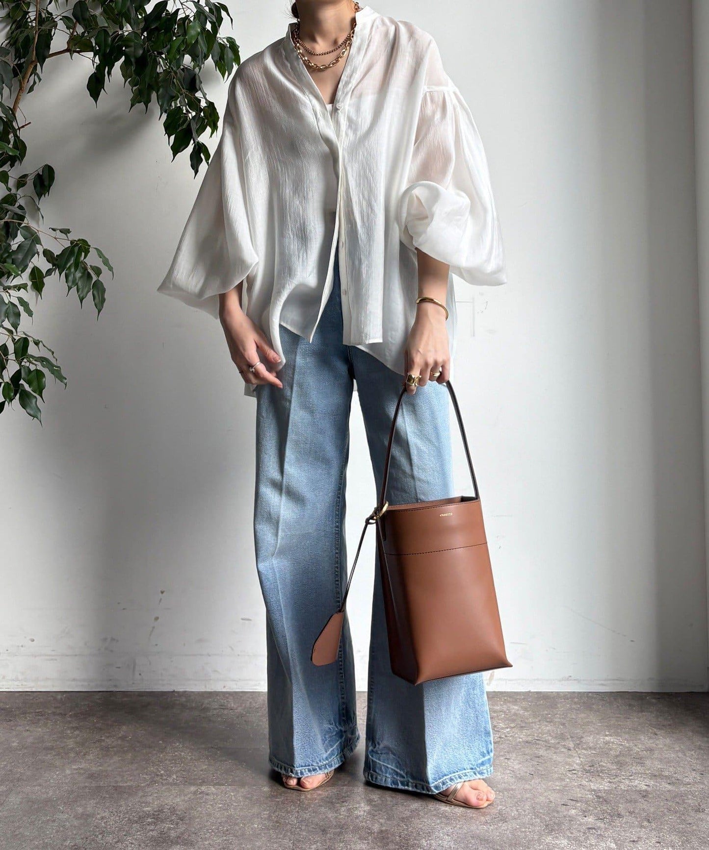 後背薄紗拼接襯衫