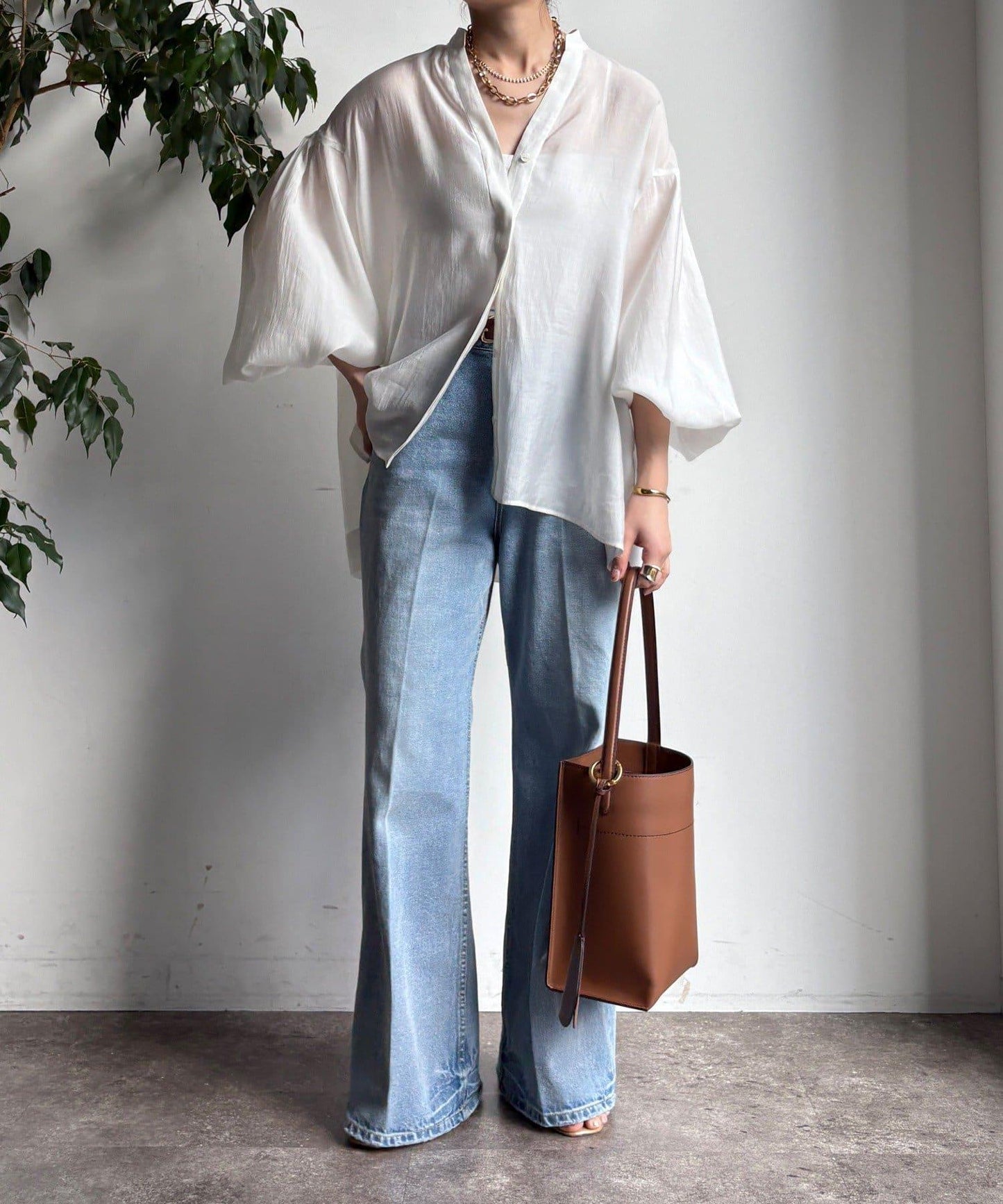 後背薄紗拼接襯衫