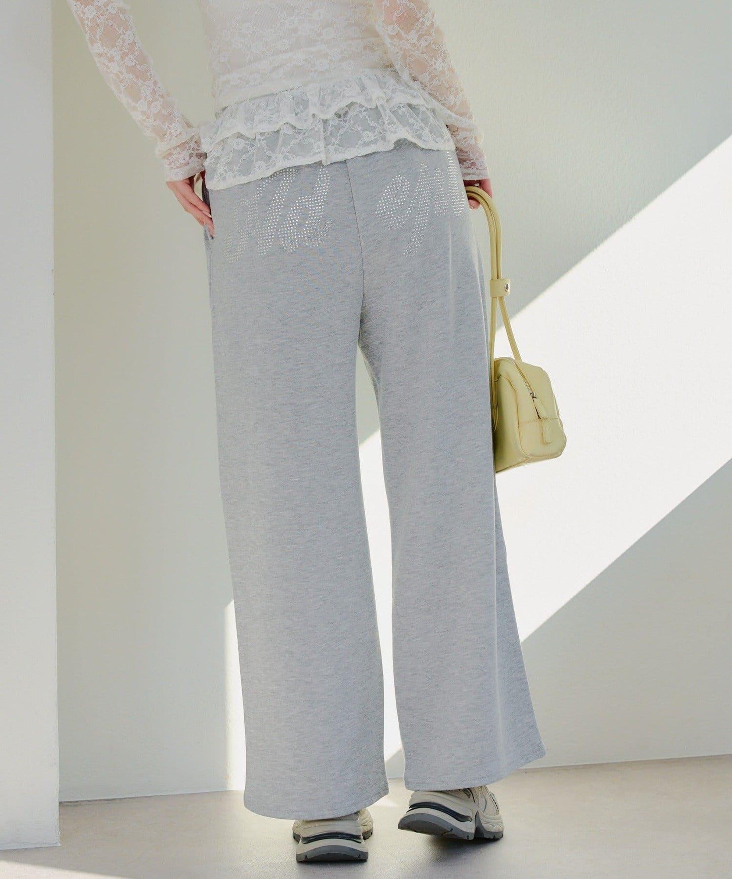 【SETUP】背部標誌水鑽裝飾休閒褲