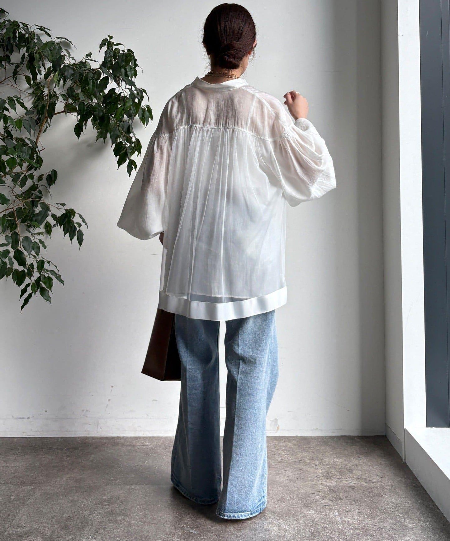 後背薄紗拼接襯衫