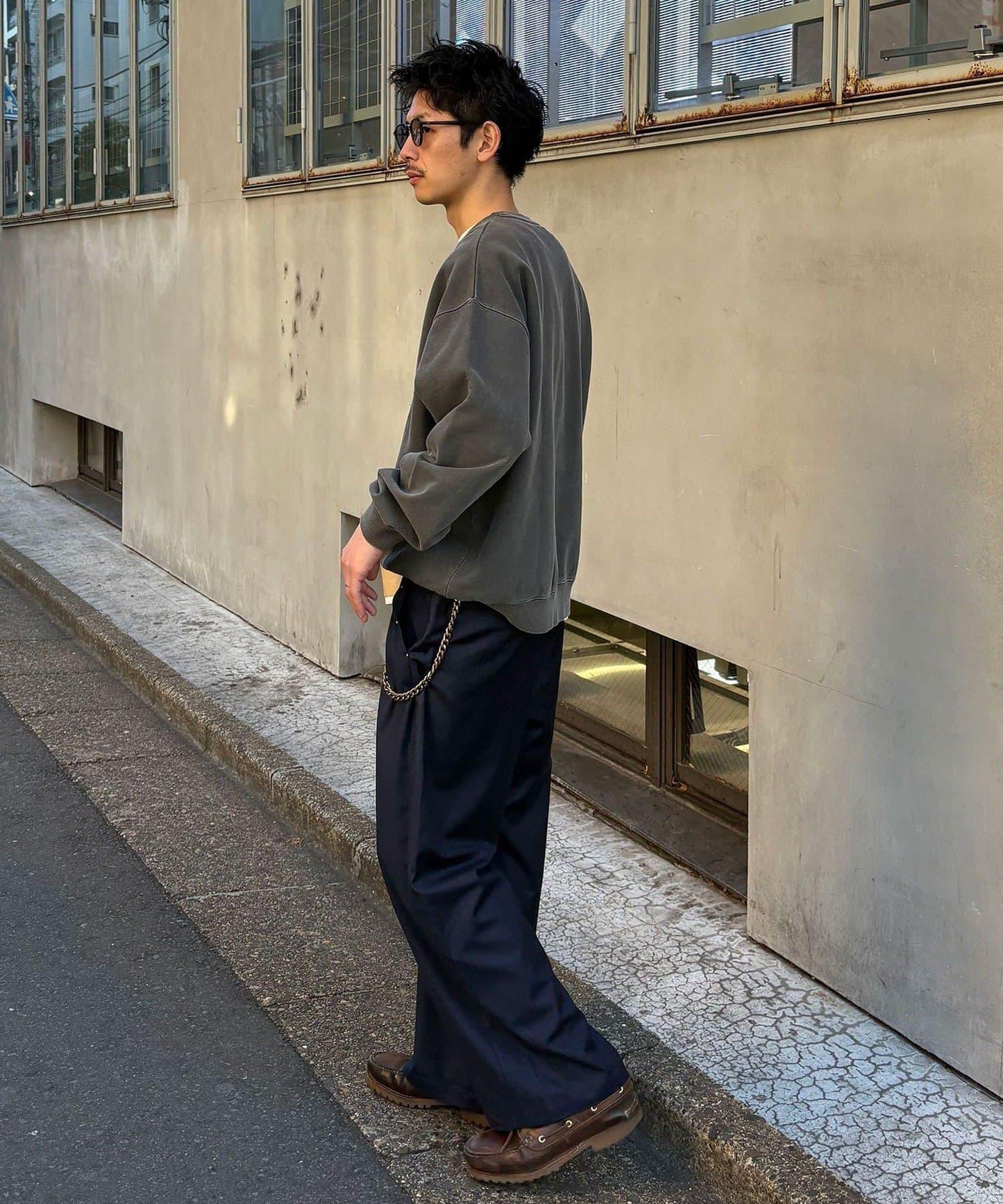 配腰帶細條紋裝飾寬鬆西裝褲