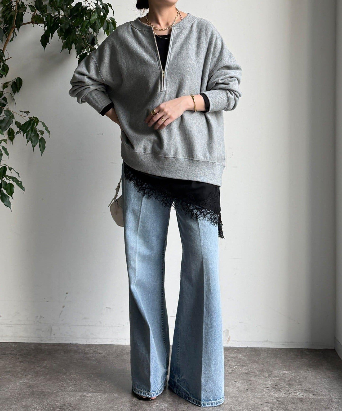 喬其紗不對稱蕾絲拼接襯衫