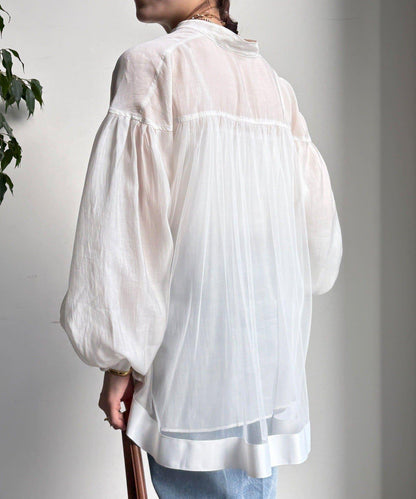 後背薄紗拼接襯衫