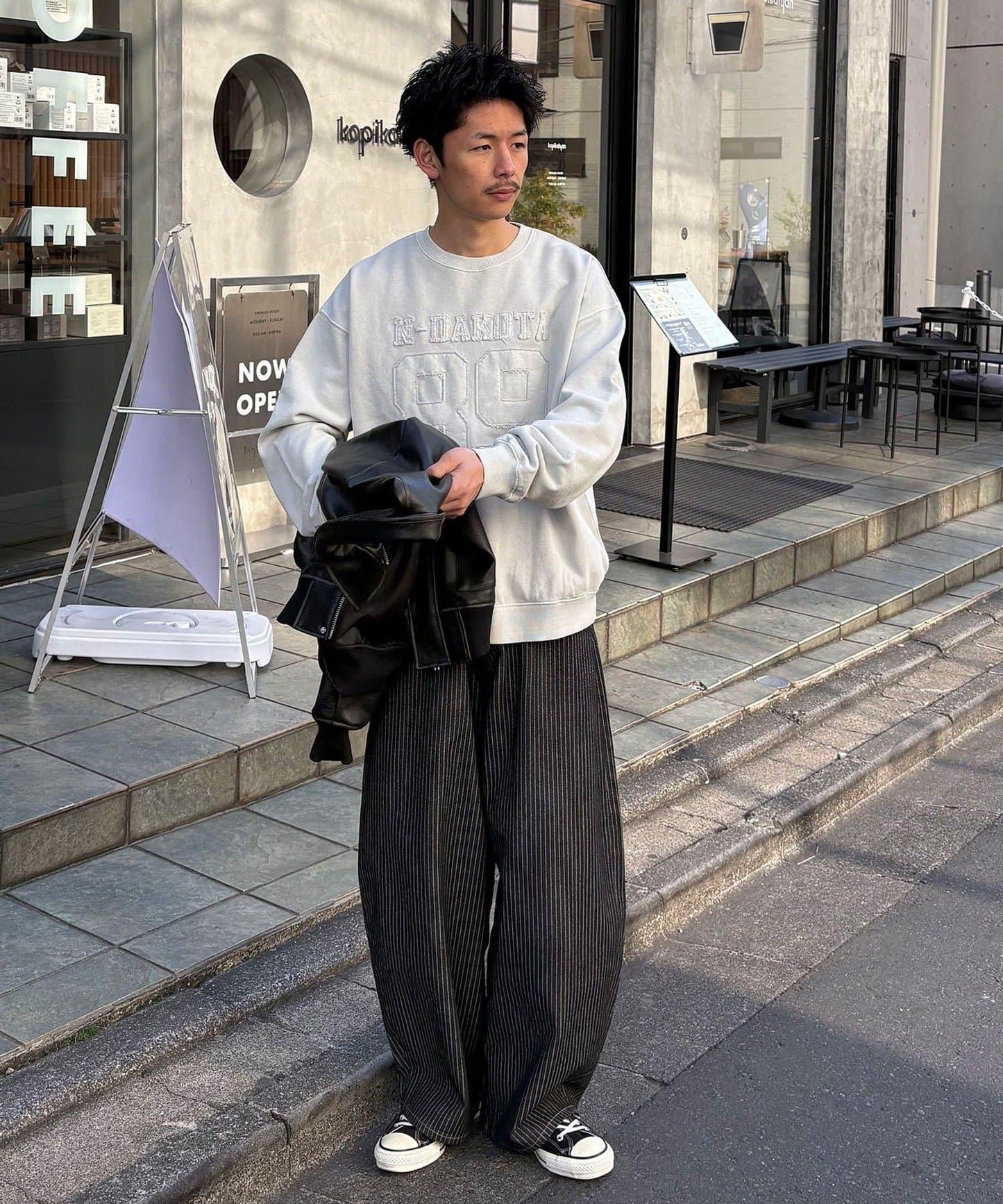 流蘇毛氈拼接衛衣