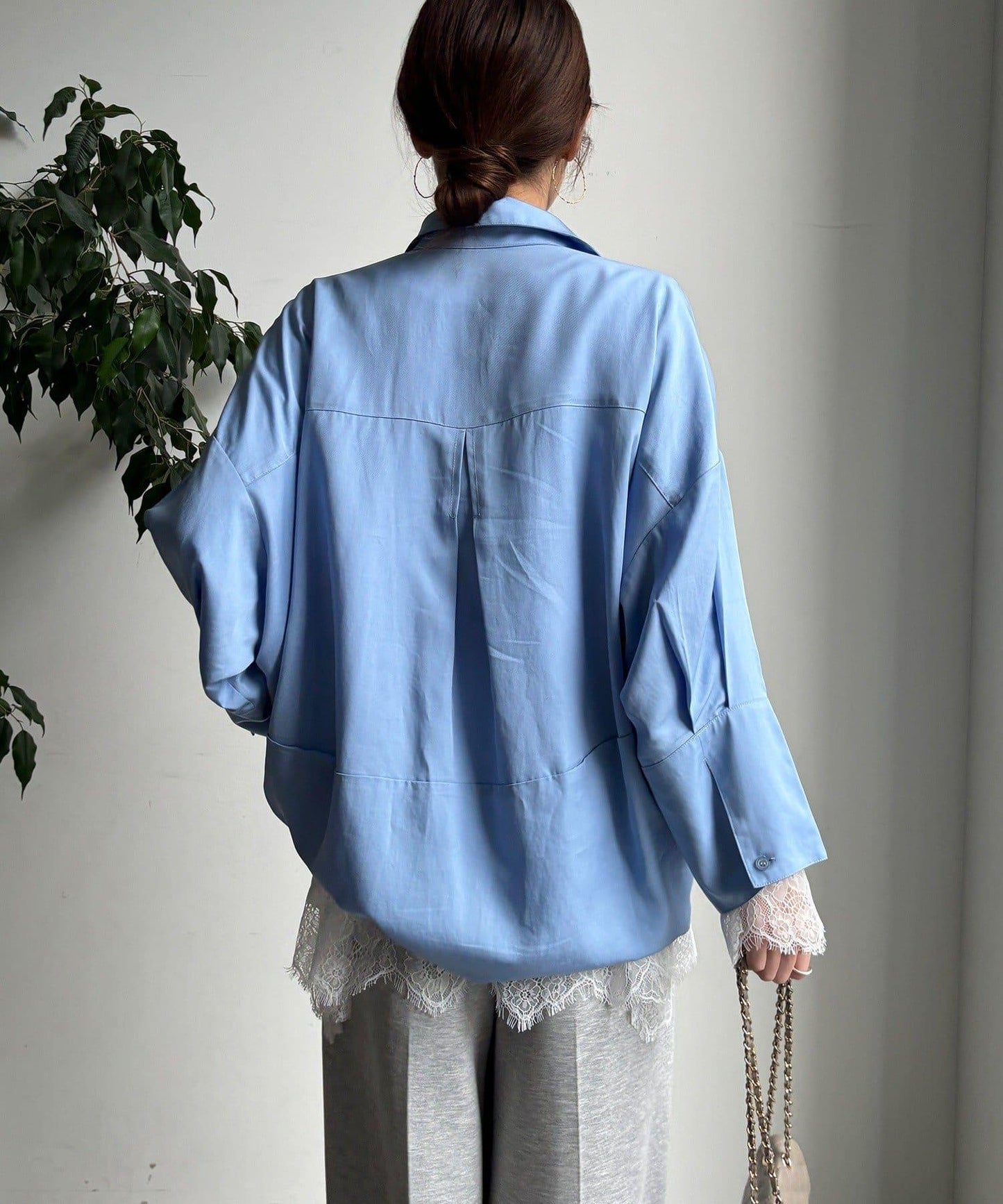 蕾絲拼接下襬長袖T恤