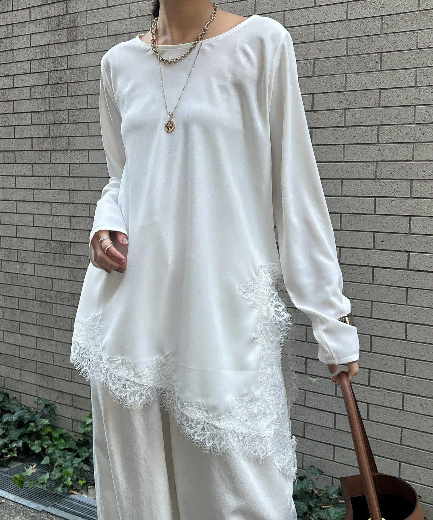 喬其紗不對稱蕾絲拼接襯衫