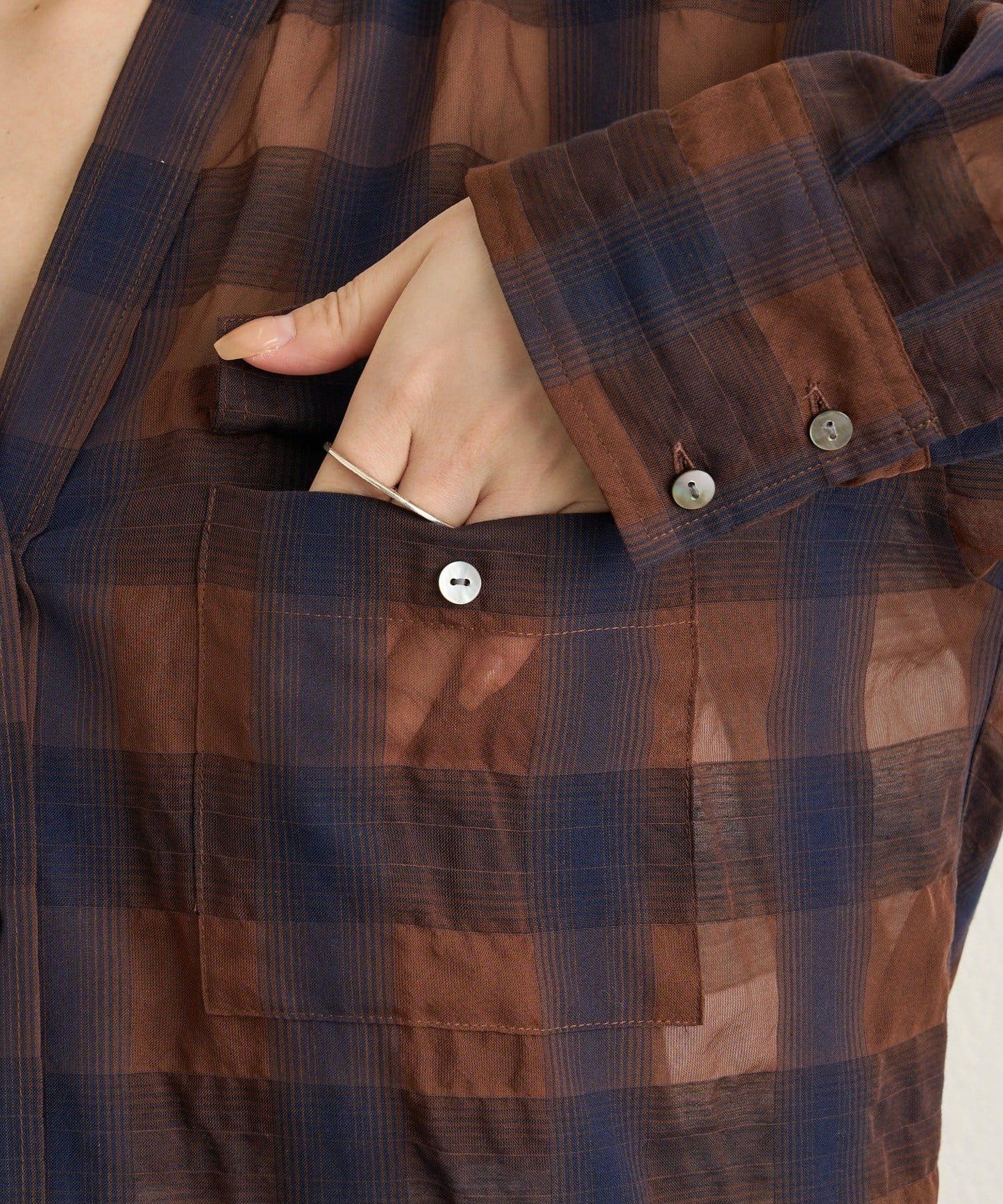 透視格紋無領襯衫