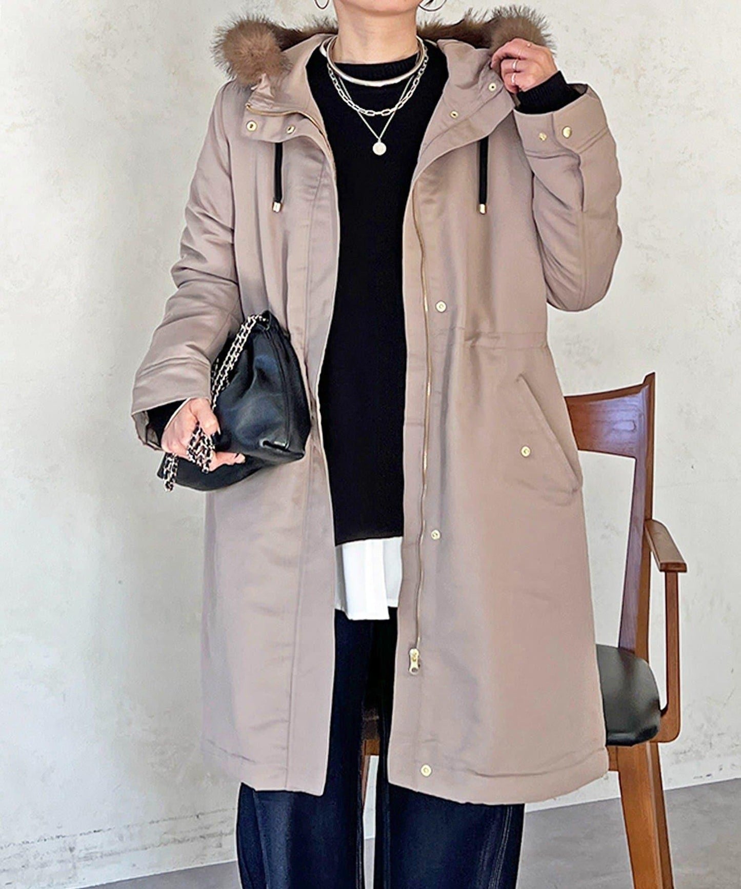 可拆卸毛領大衣