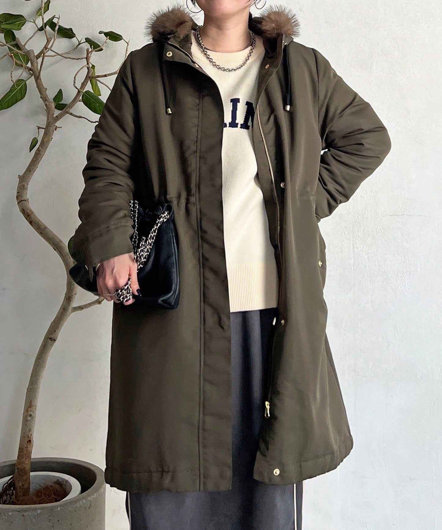 可拆卸毛領大衣