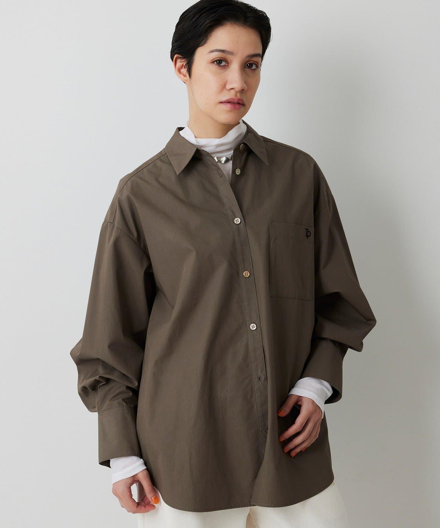 【THE PAUSE】口袋刺繡襯衫