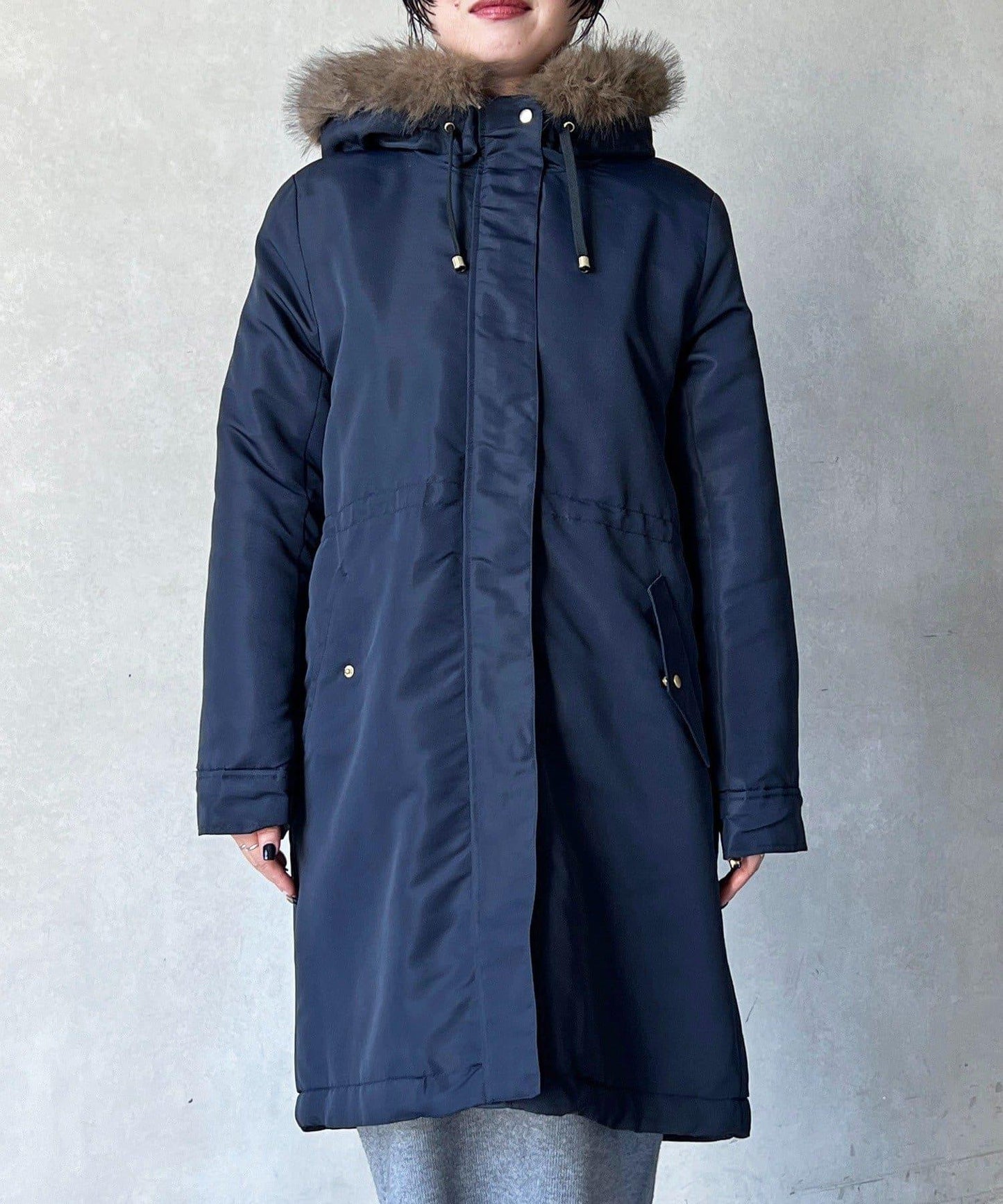 可拆卸毛領大衣