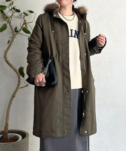 可拆卸毛領大衣