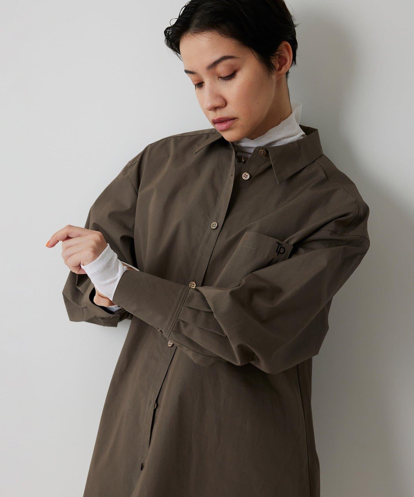 【THE PAUSE】口袋刺繡襯衫