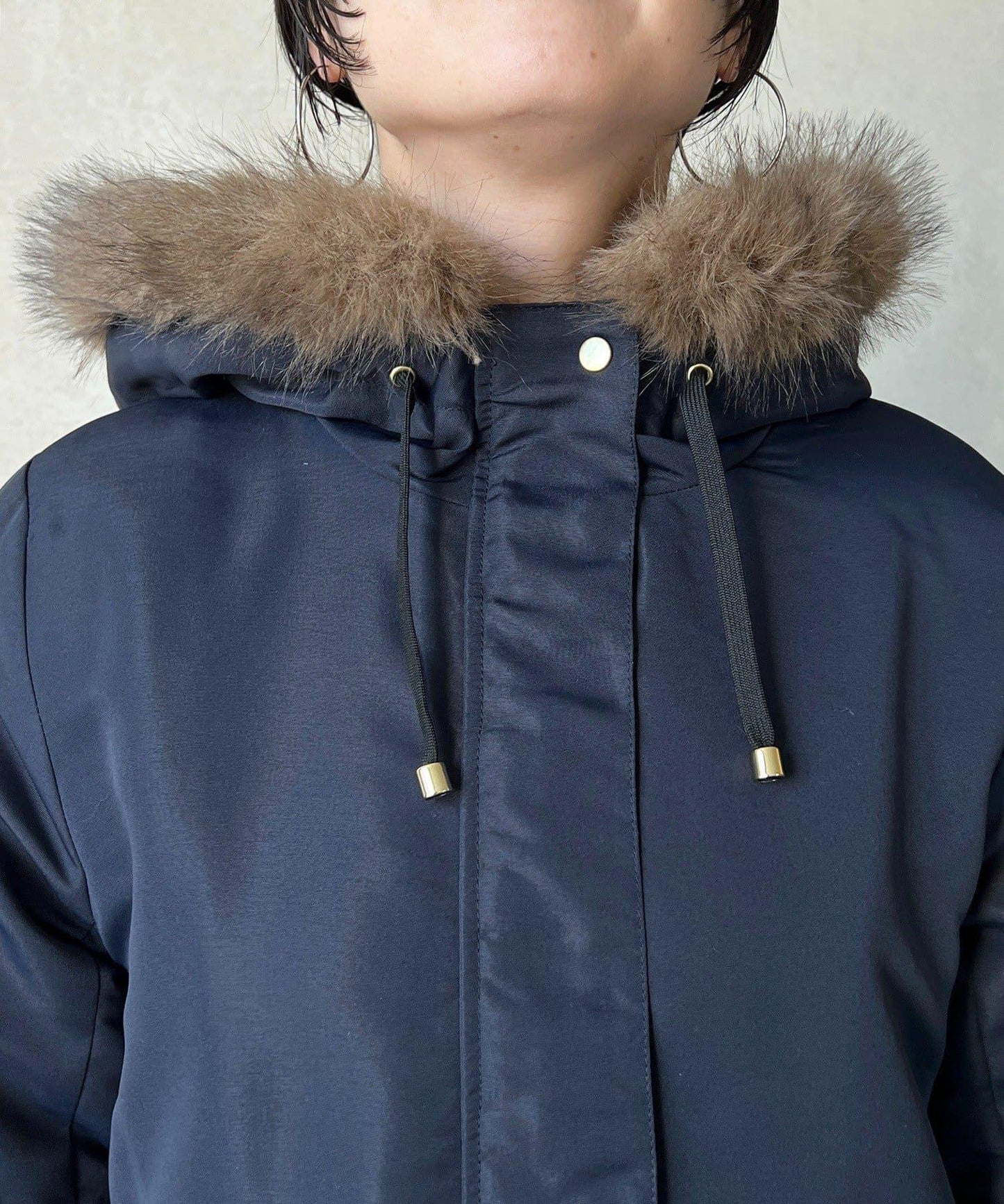 可拆卸毛領大衣