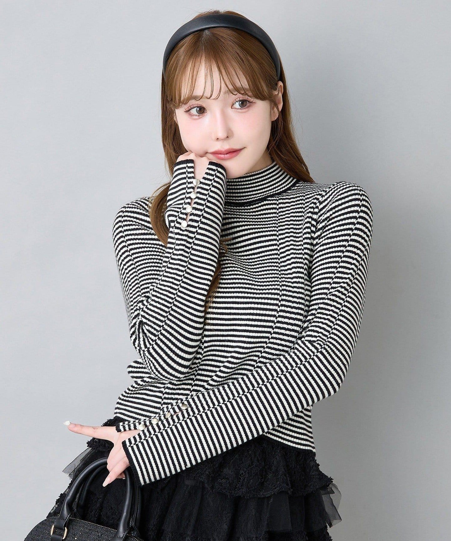 鏤空高領針織衫