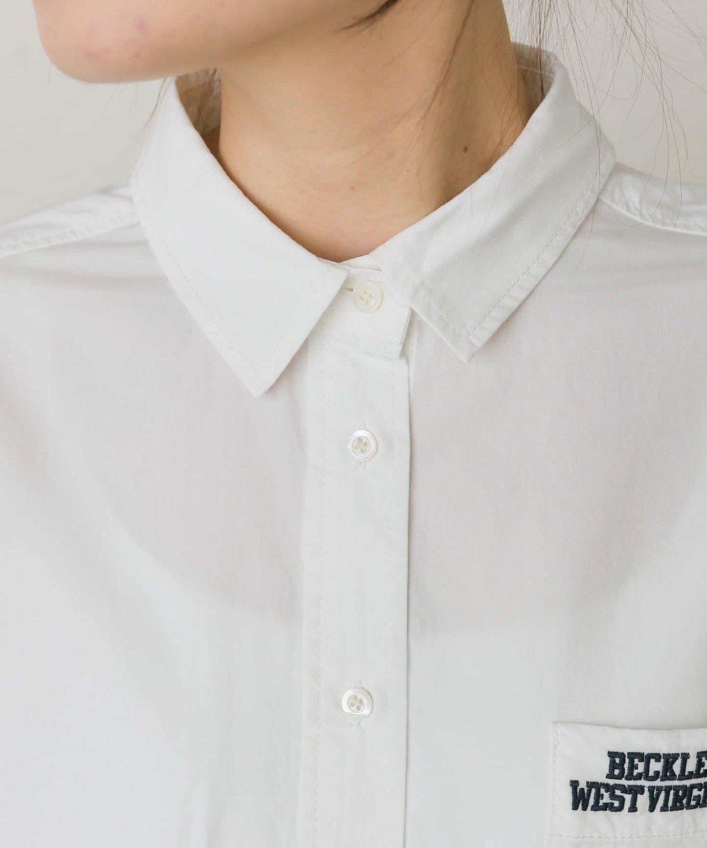 棉天絲標誌刺繡襯衫