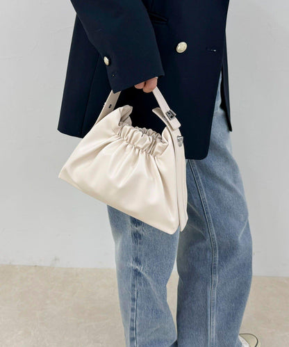 褶皺三角單肩包