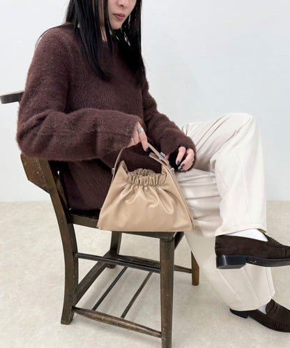 褶皺三角單肩包