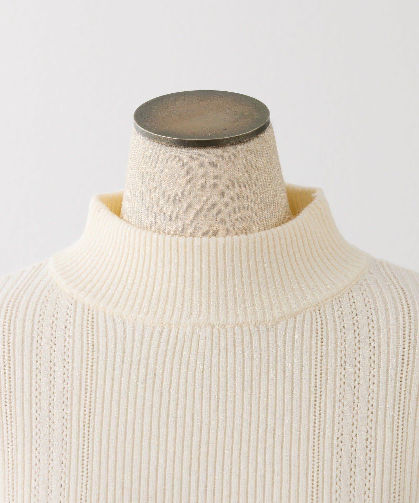 鏤空高領針織衫