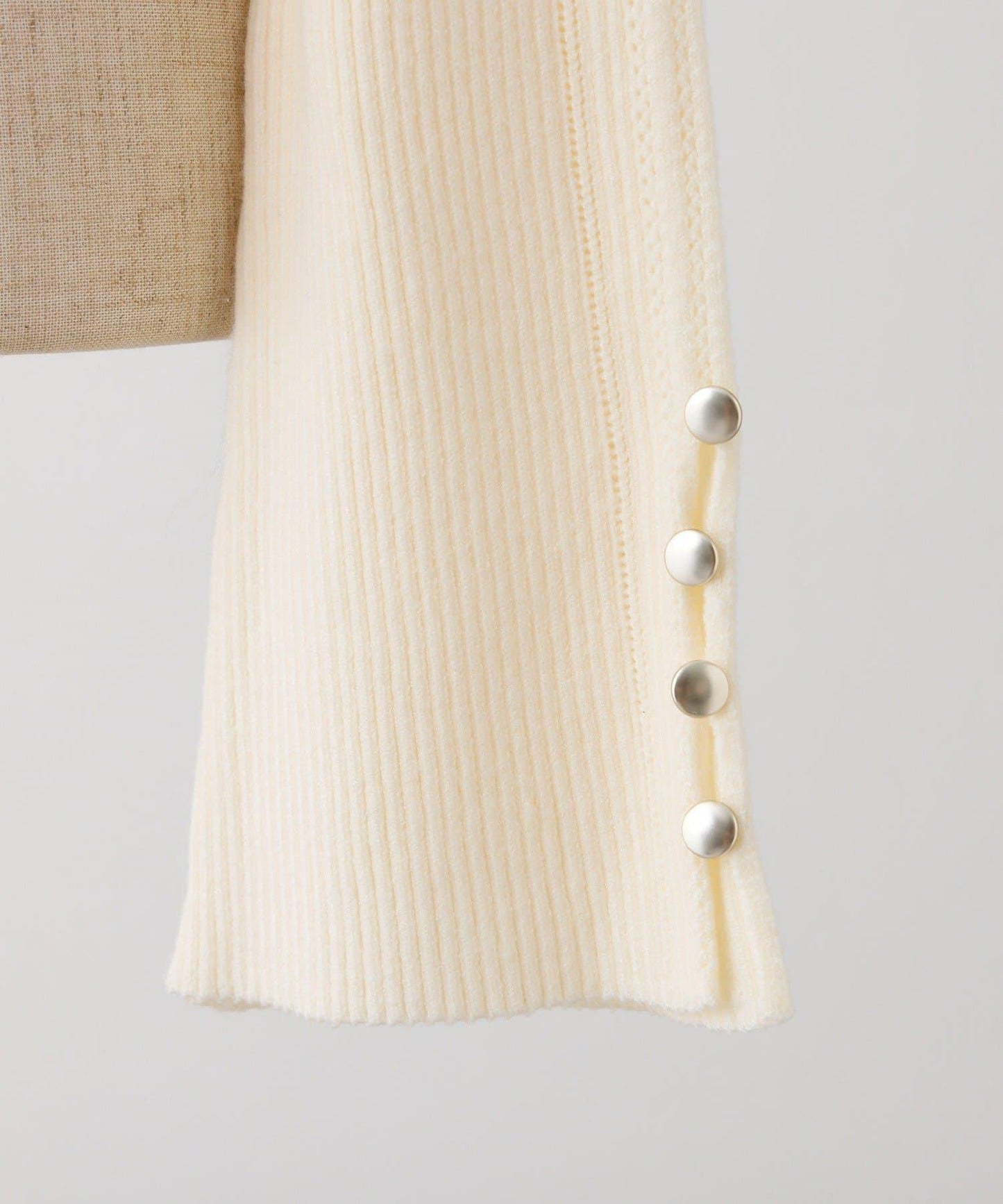 鏤空高領針織衫