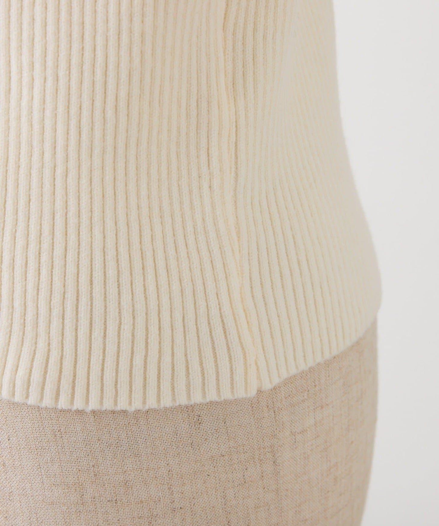 鏤空高領針織衫