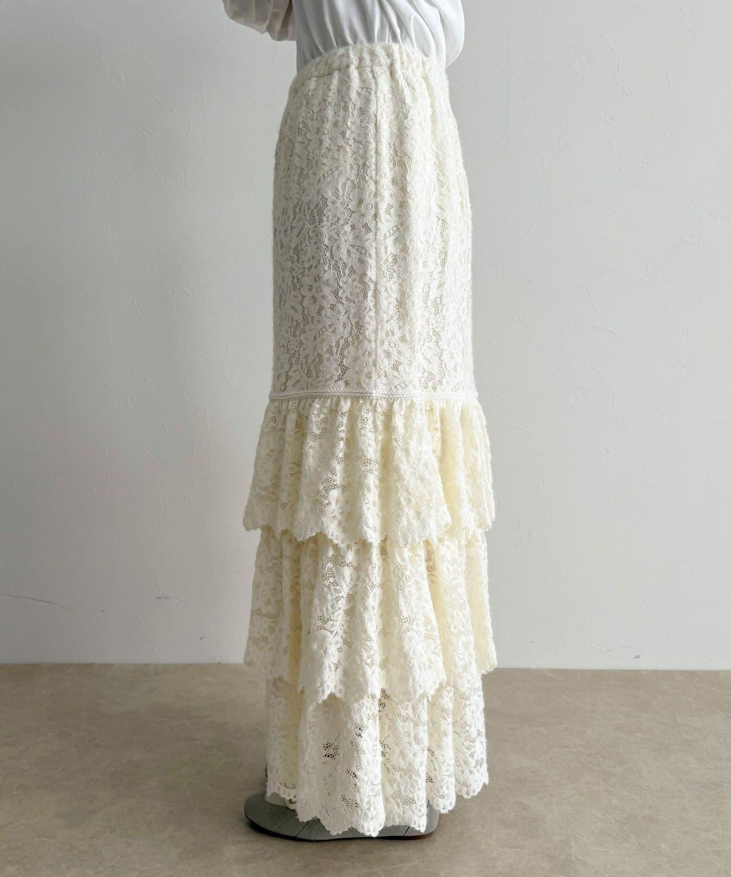 磨毛蕾絲層疊半身裙