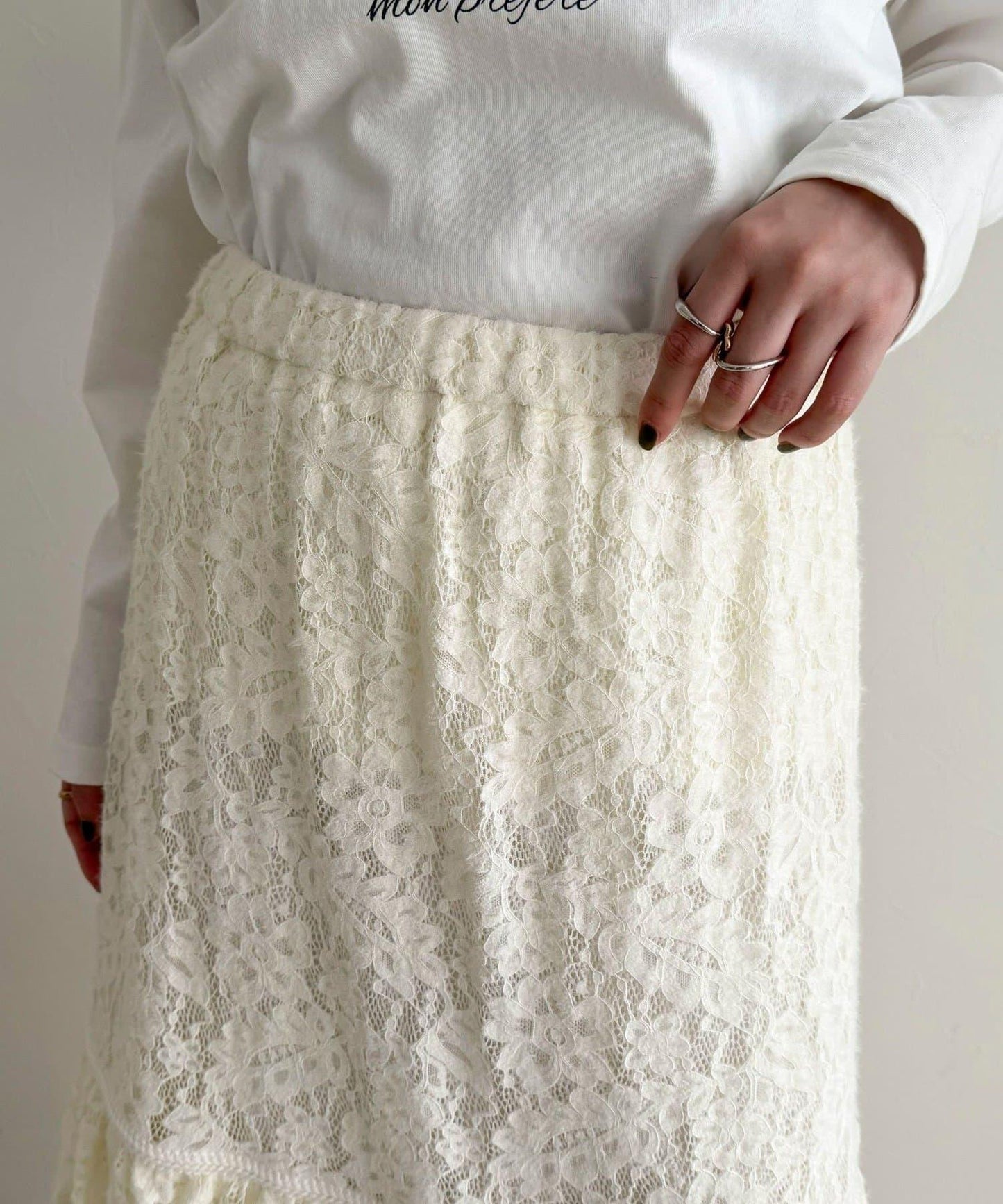 磨毛蕾絲層疊半身裙