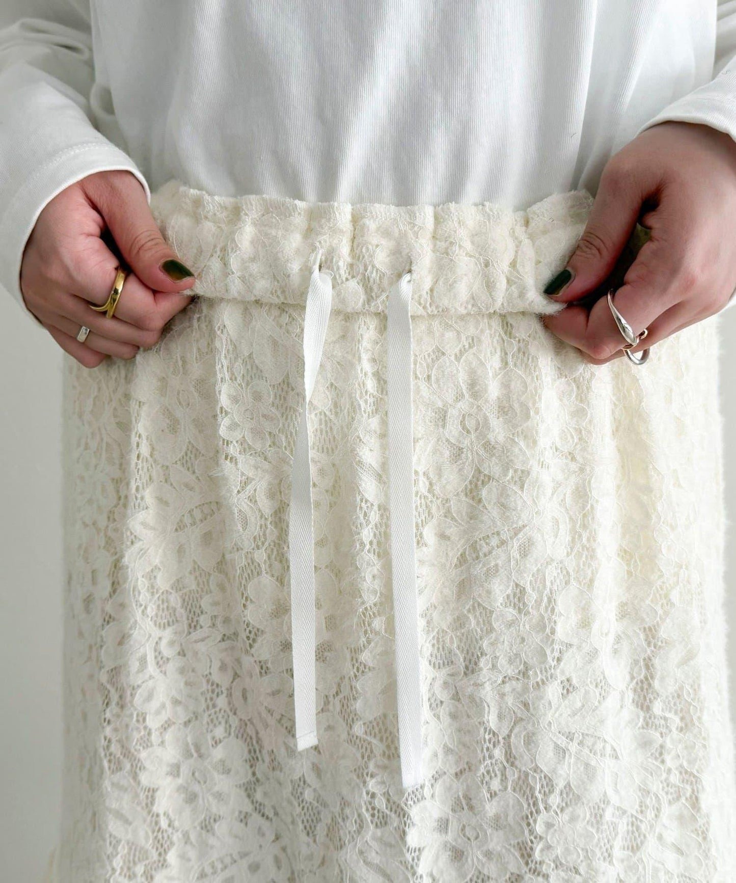 磨毛蕾絲層疊半身裙