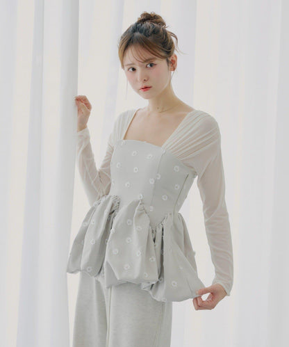 【SALON by Chico】拼接泡泡袖荷葉邊花卉襯衫