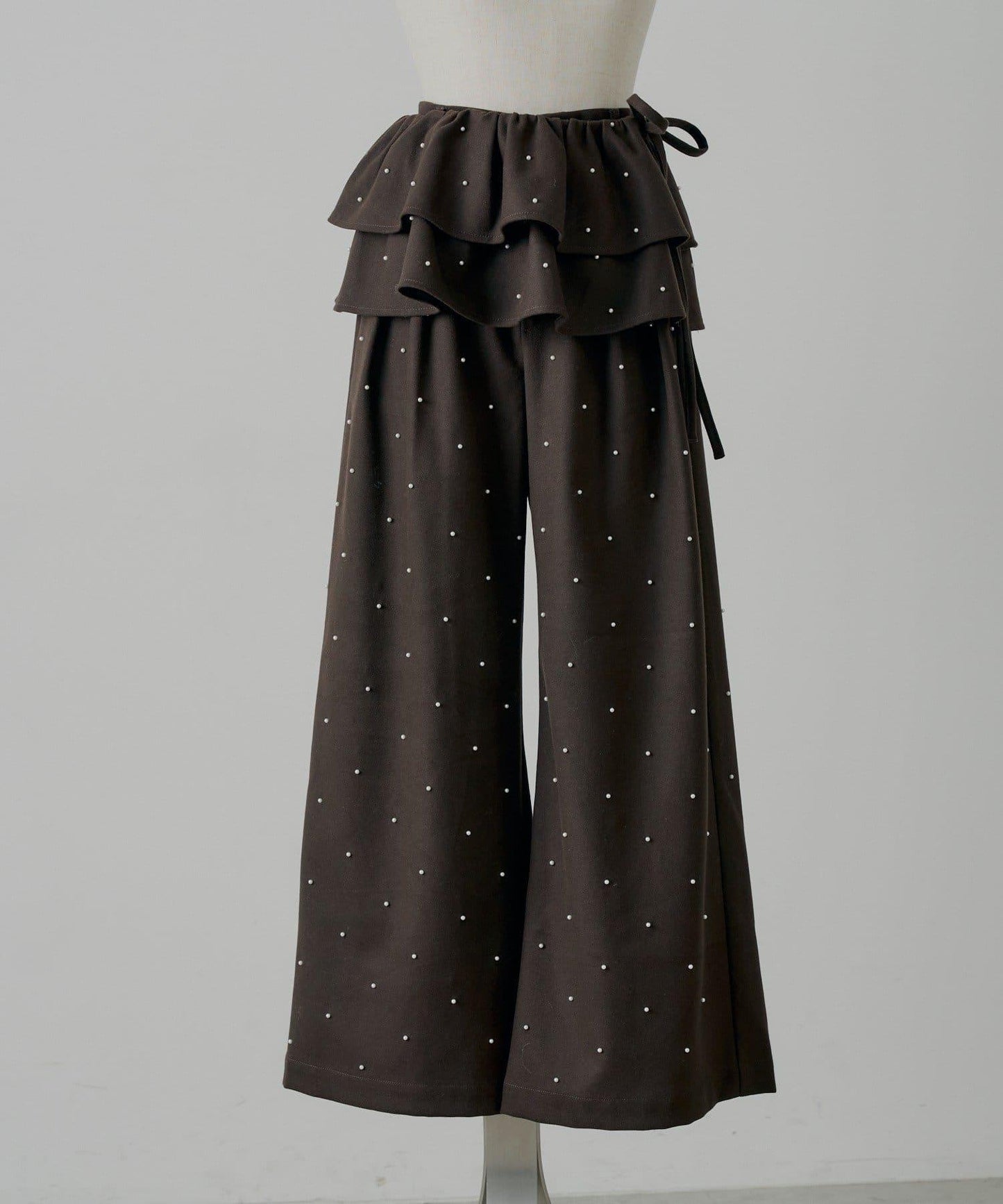 【SALON by Chico】可拆卸荷葉邊+珍珠裝飾寬鬆休閒褲