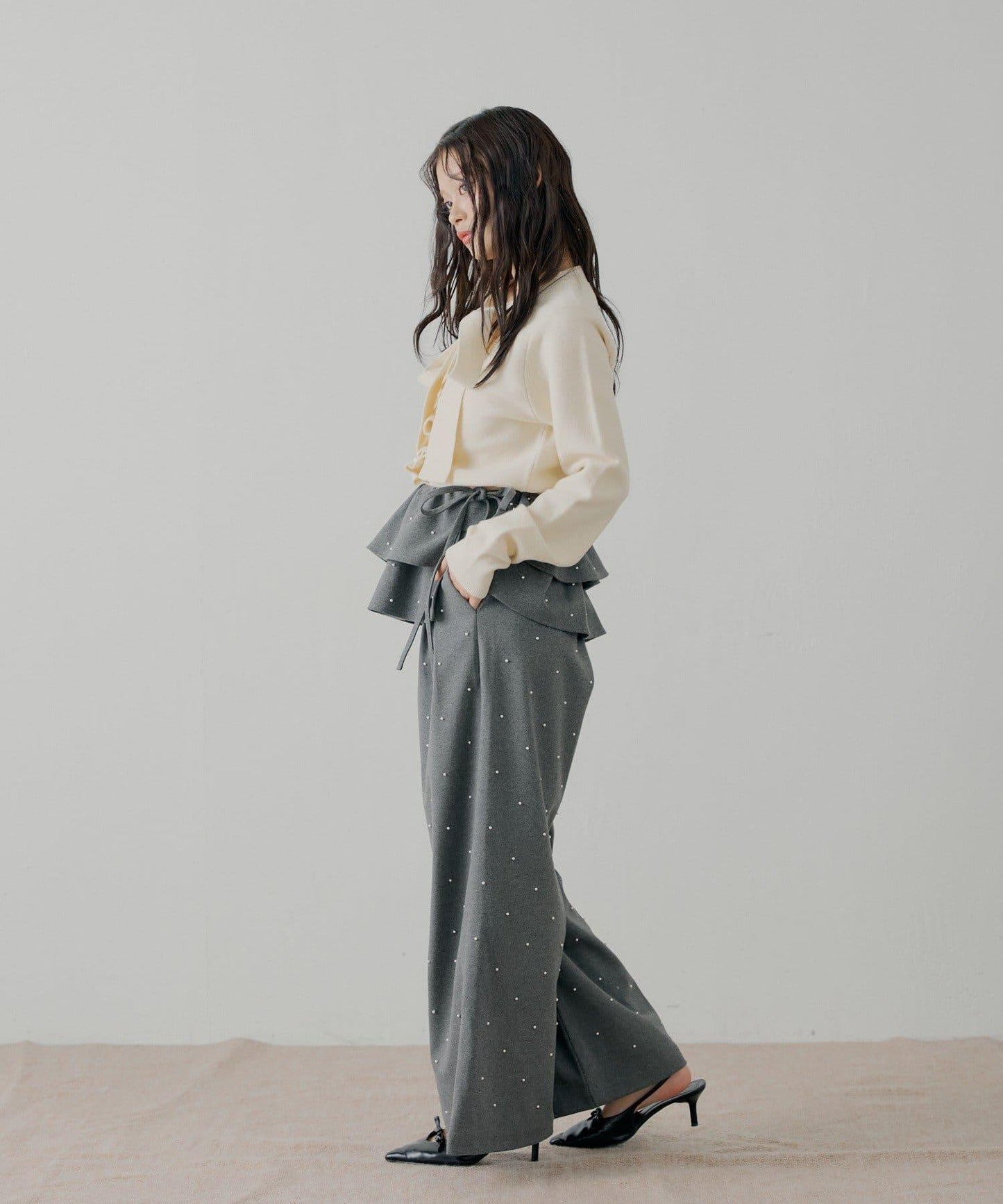 【SALON by Chico】可拆卸荷葉邊+珍珠裝飾寬鬆休閒褲