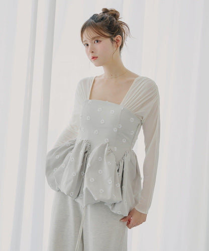 【SALON by Chico】拼接泡泡袖荷葉邊花卉襯衫