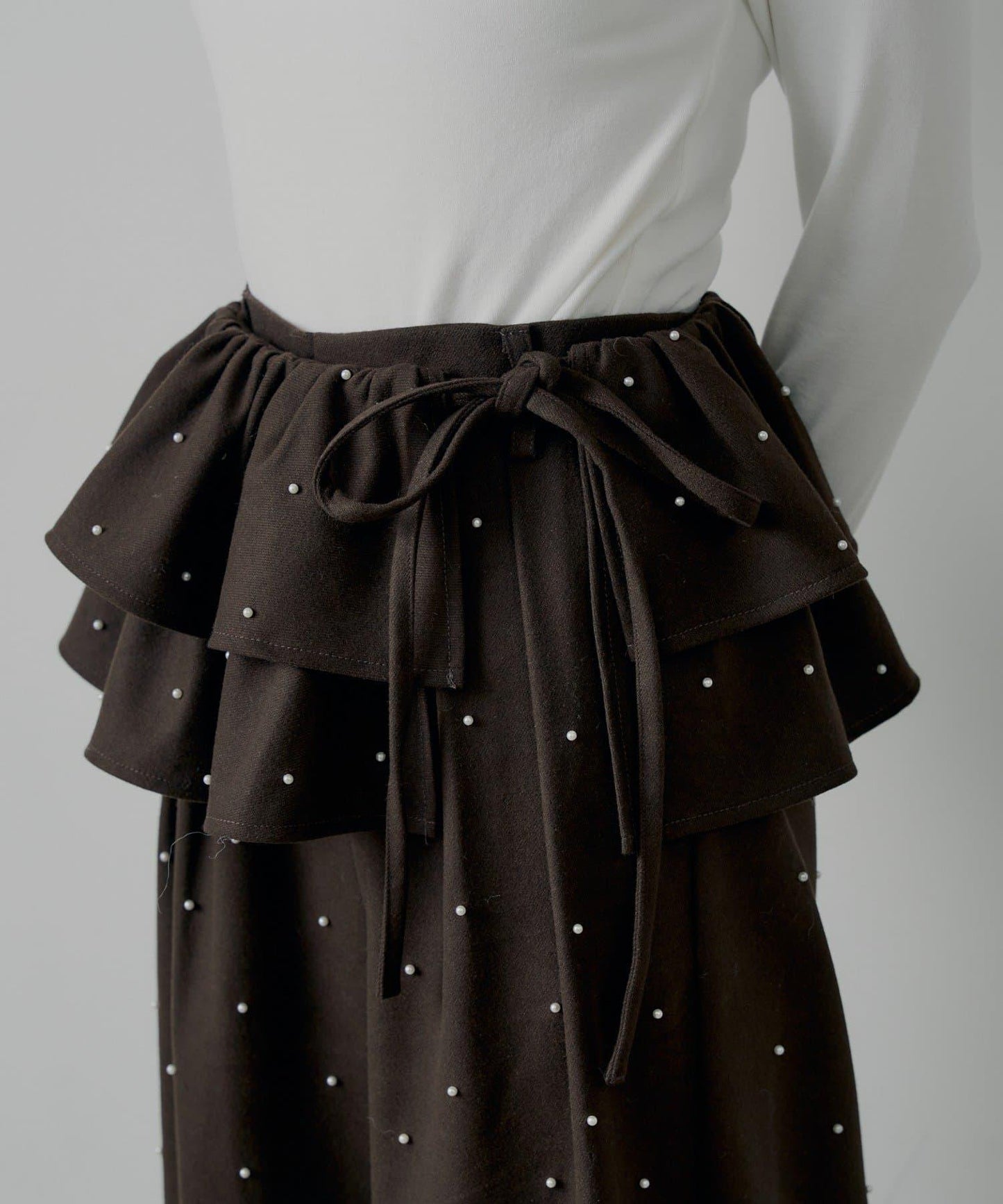 【SALON by Chico】可拆卸荷葉邊+珍珠裝飾寬鬆休閒褲