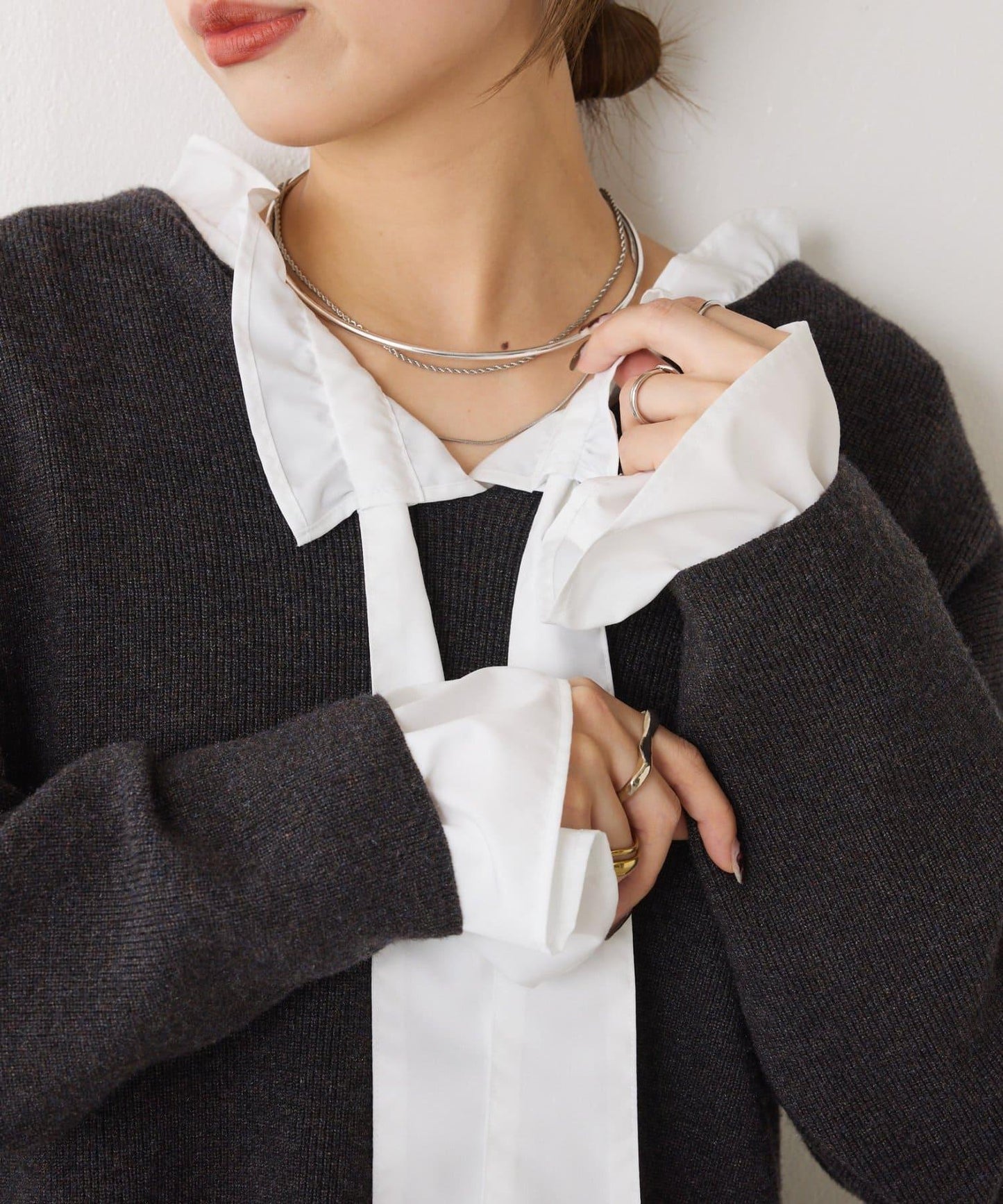 袖荷葉邊蝴蝶結繫帶襯衫